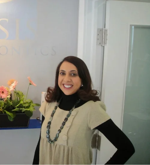 Meet Dr. Khushee Sharma-Fung(B.Sc., D.D.S., M.S., M.Orth.)